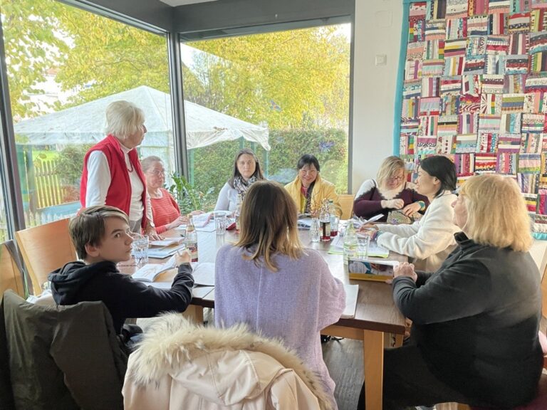 Grüne Stadträte besuchen das „Café für Alle“