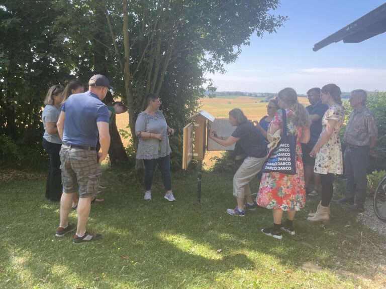 Besuch am Lehrbienenstand – „Wie gehts denn eigentlich den Bienen?“